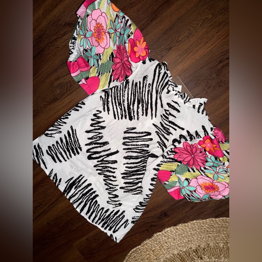 THML embroidered
Tropical Pop Puff Sleeve
Top blouse $98 S casual boho spring - Picture 11 of 12